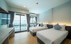 คอลเลจ เฮาส์